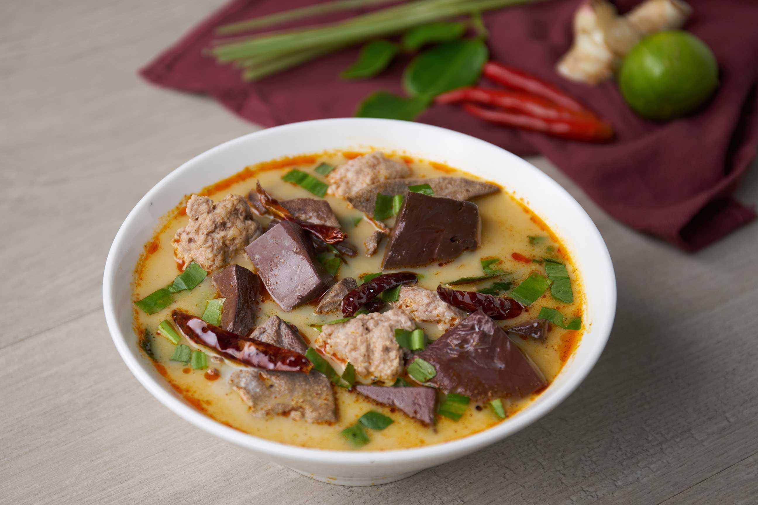 ต้มยำเลือดหมูน้ำข้น - CP Brandsite เติมชีวิตที่ดี