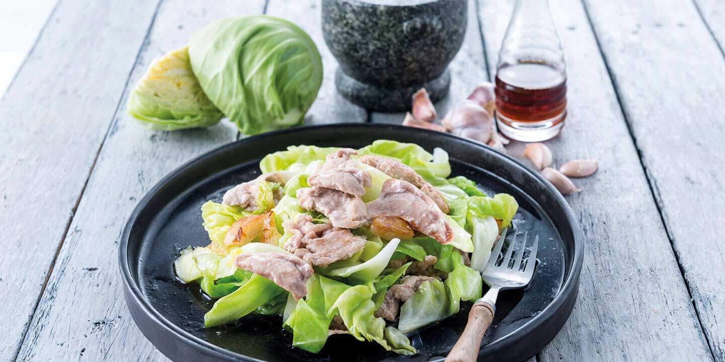 กะหล่ำปลีหมูคูโรบูตะผัดน้ำปลา - CP Brandsite เติมชีวิตที่ดี กะหล่ำปลีหมูคูโรบูตะผัดน้ำปลา - Cp Brandsite เติมชีวิตที่ดี
